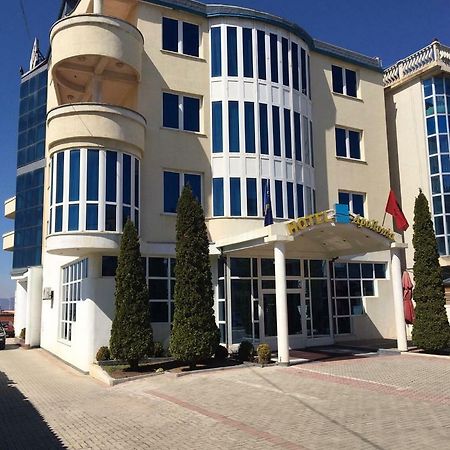 Hotel Apollonia Приштина Экстерьер фото