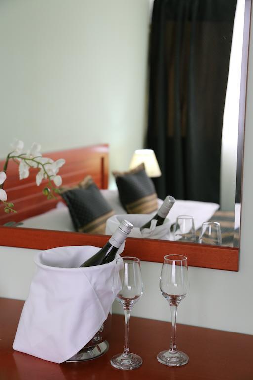 Hotel Apollonia Приштина Номер фото